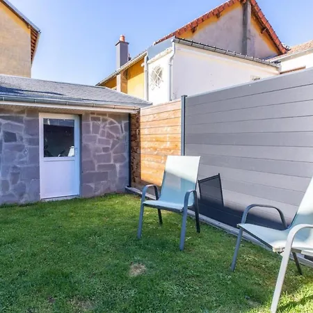 Maison De 2 Chambres Avec Jardin Clos Et Wifi A La Bourboule * لا بوربول
